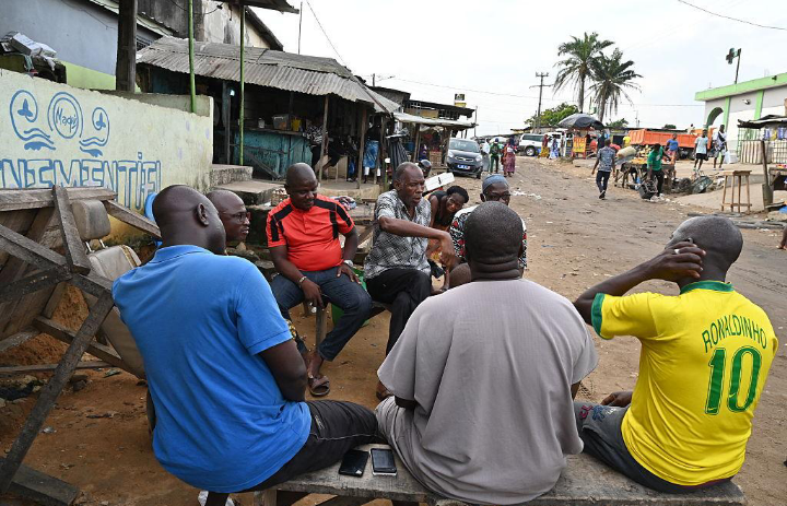 Corruption Keeps Voters Tied to Failed Leaders