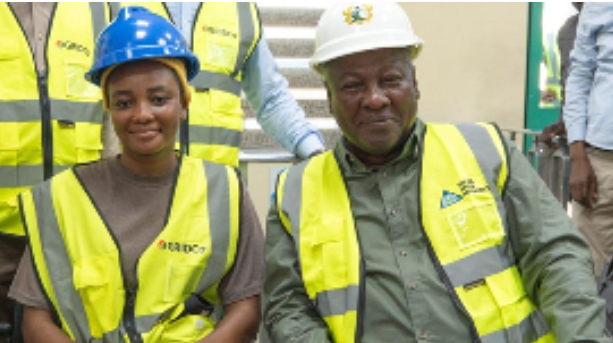 Mahama rewards female hero after swift response to Akosombo fire crisis